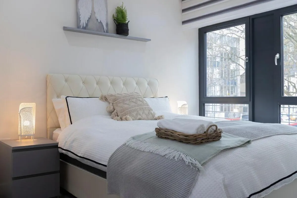 Apartment In Aldgate East 3 London